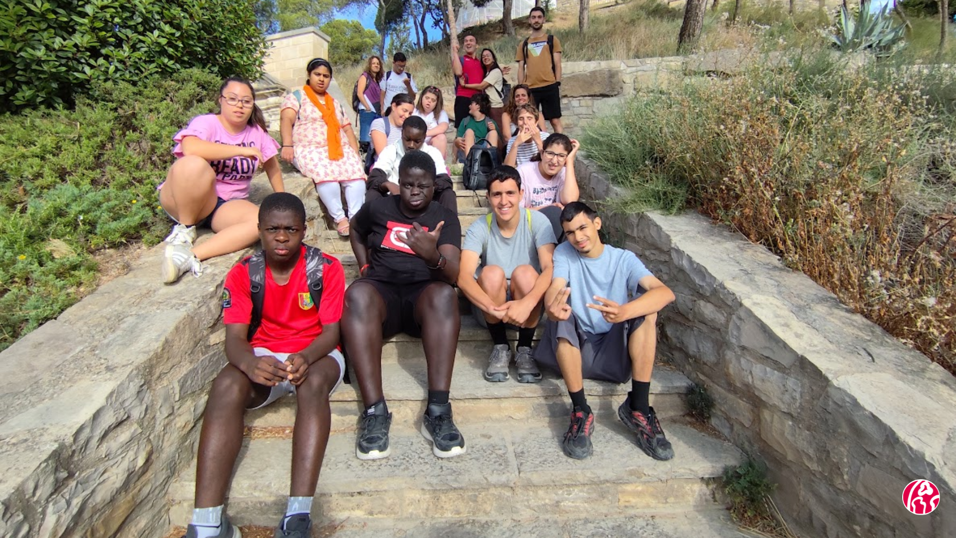 L'alumnat de les Aules Verda i Lila de l?Escola Alba que participen de les activitats del gòTIC